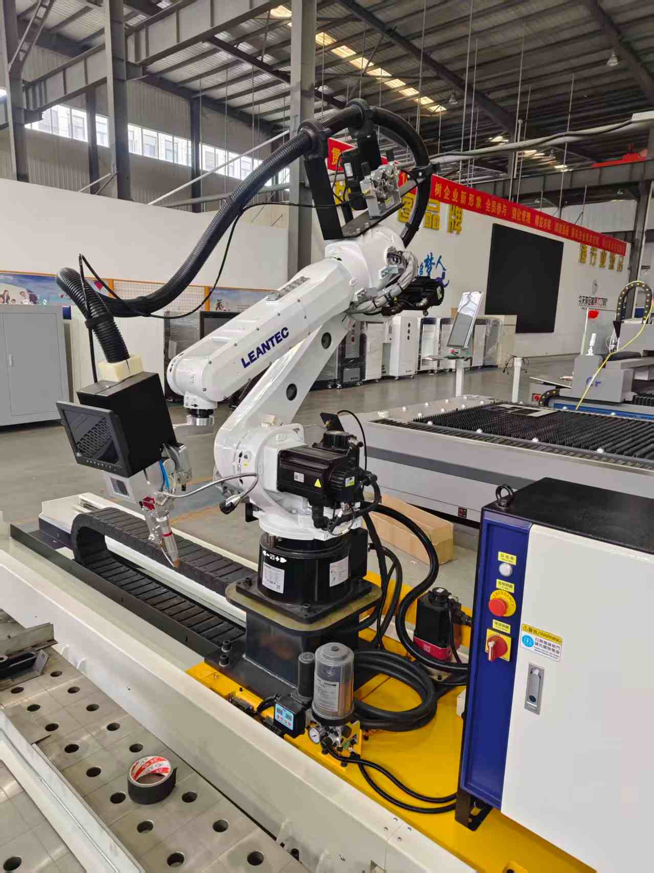 How a Sri Lankan Manufacturer Achieved Precise 0.5mm Thin Material Welding with DATO's LA1813 Rail-Track Laser Welding System