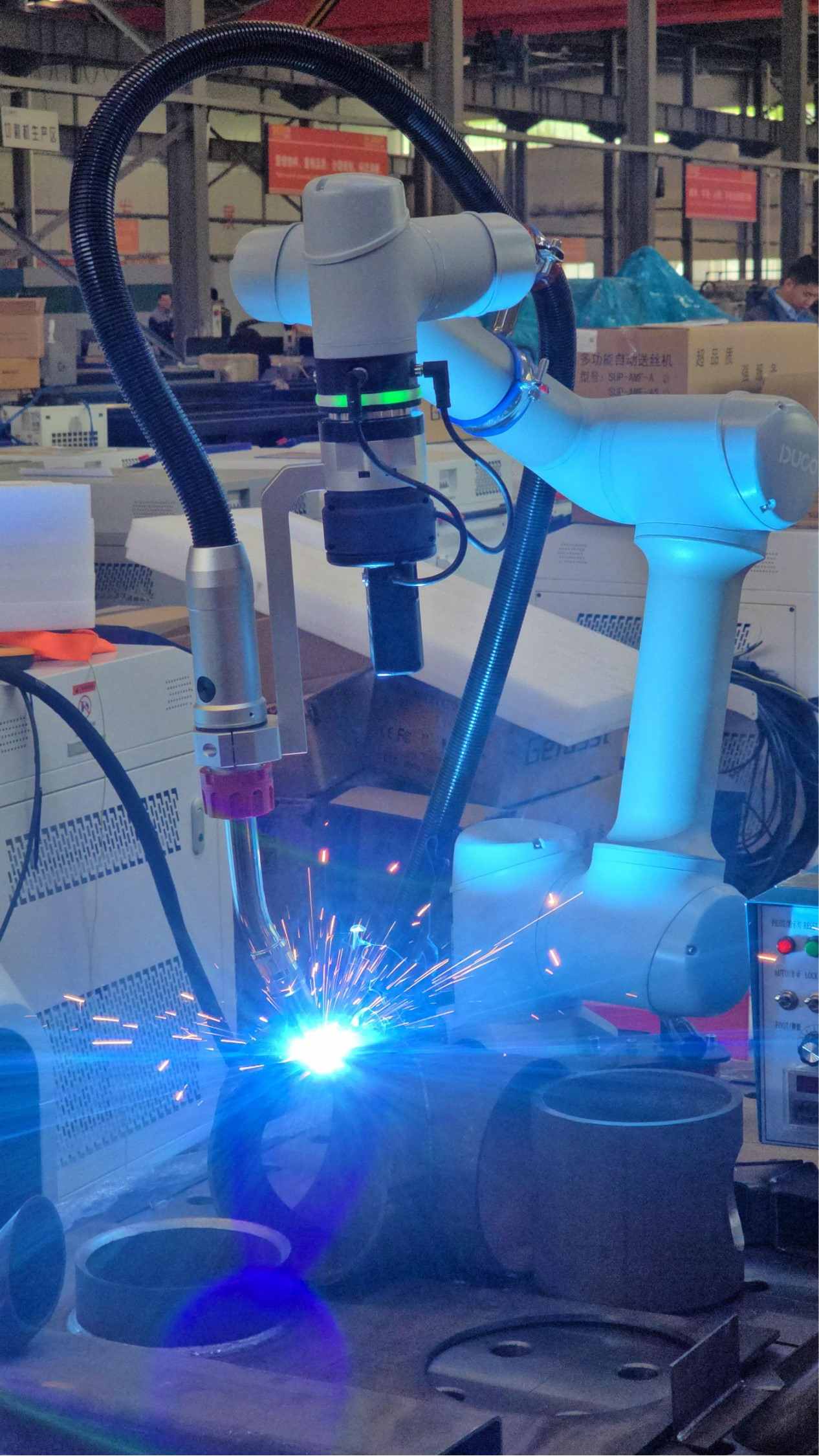 From Manual Welding to Cobot Automation: How We Helped a U.S. Playground Equipment Manufacturer Solve Their Welding Bottleneck