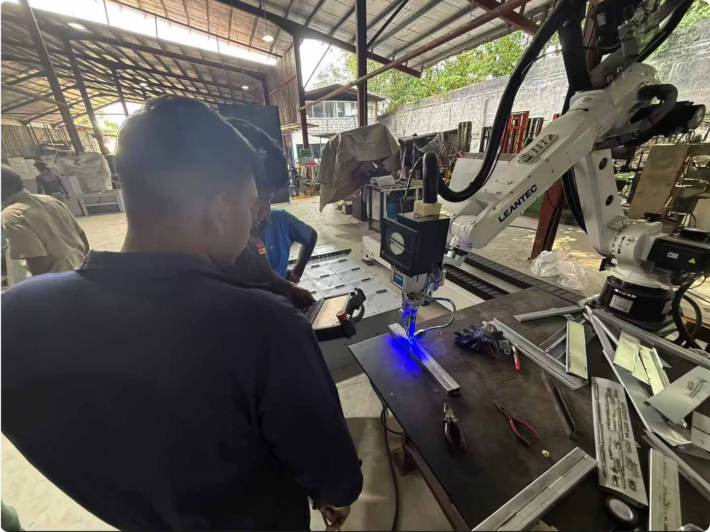 How a Sri Lankan Manufacturer Achieved Precise 0.5mm Thin Material Welding with DATO's LA1813 Rail-Track Laser Welding System