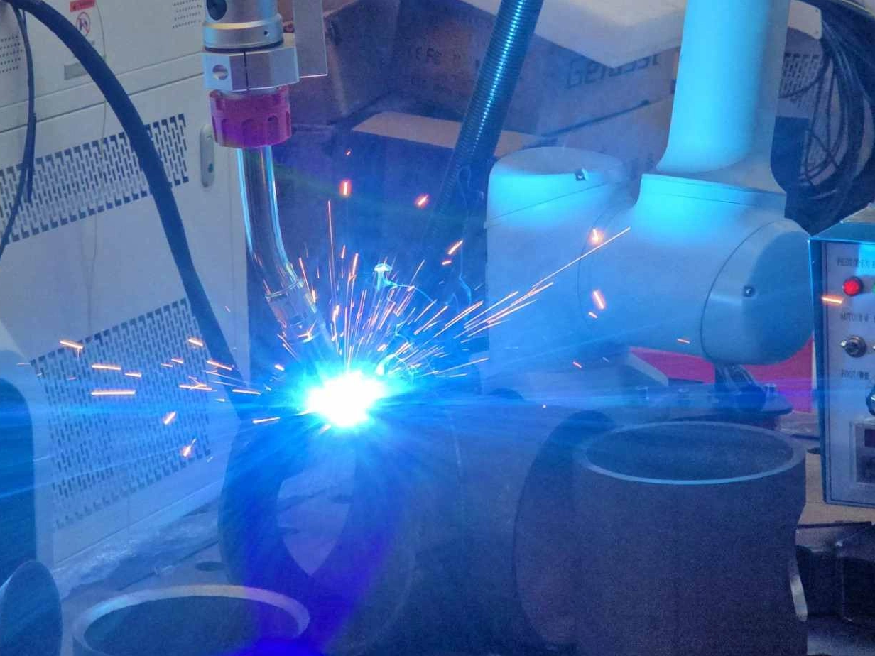 From Manual Welding to Cobot Automation: How We Helped a U.S. Playground Equipment Manufacturer Solve Their Welding Bottleneck